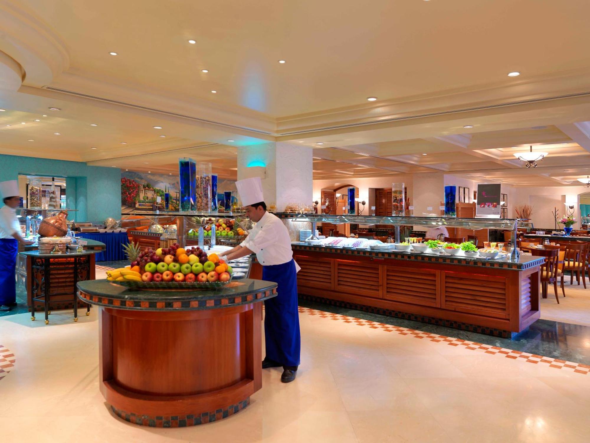 Radisson Blu Hotel, Riyadh Restaurant photo